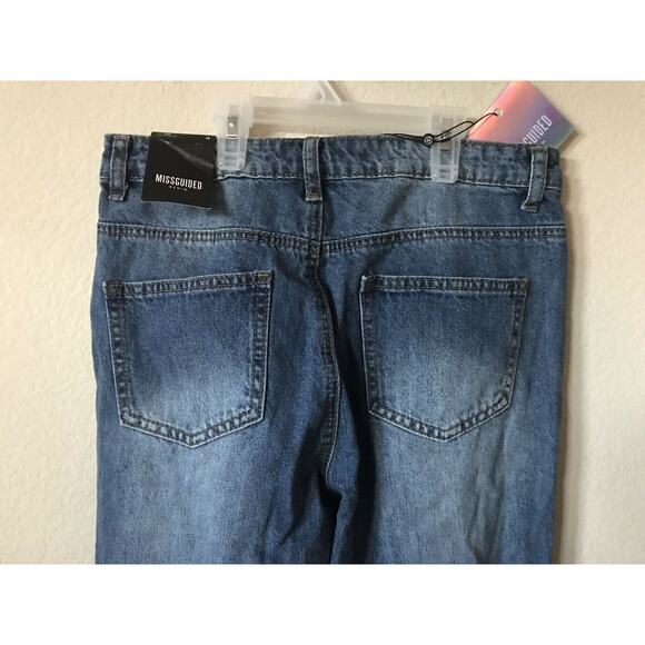 Missguided Medium Wash Blue Riot High Rise Distressed Women's Mom Jean Size 10 - Picture 4 of 4